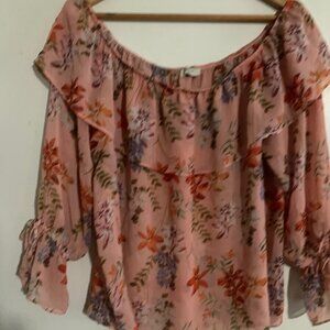 Worn a couple times but in great condition - Smoke free home